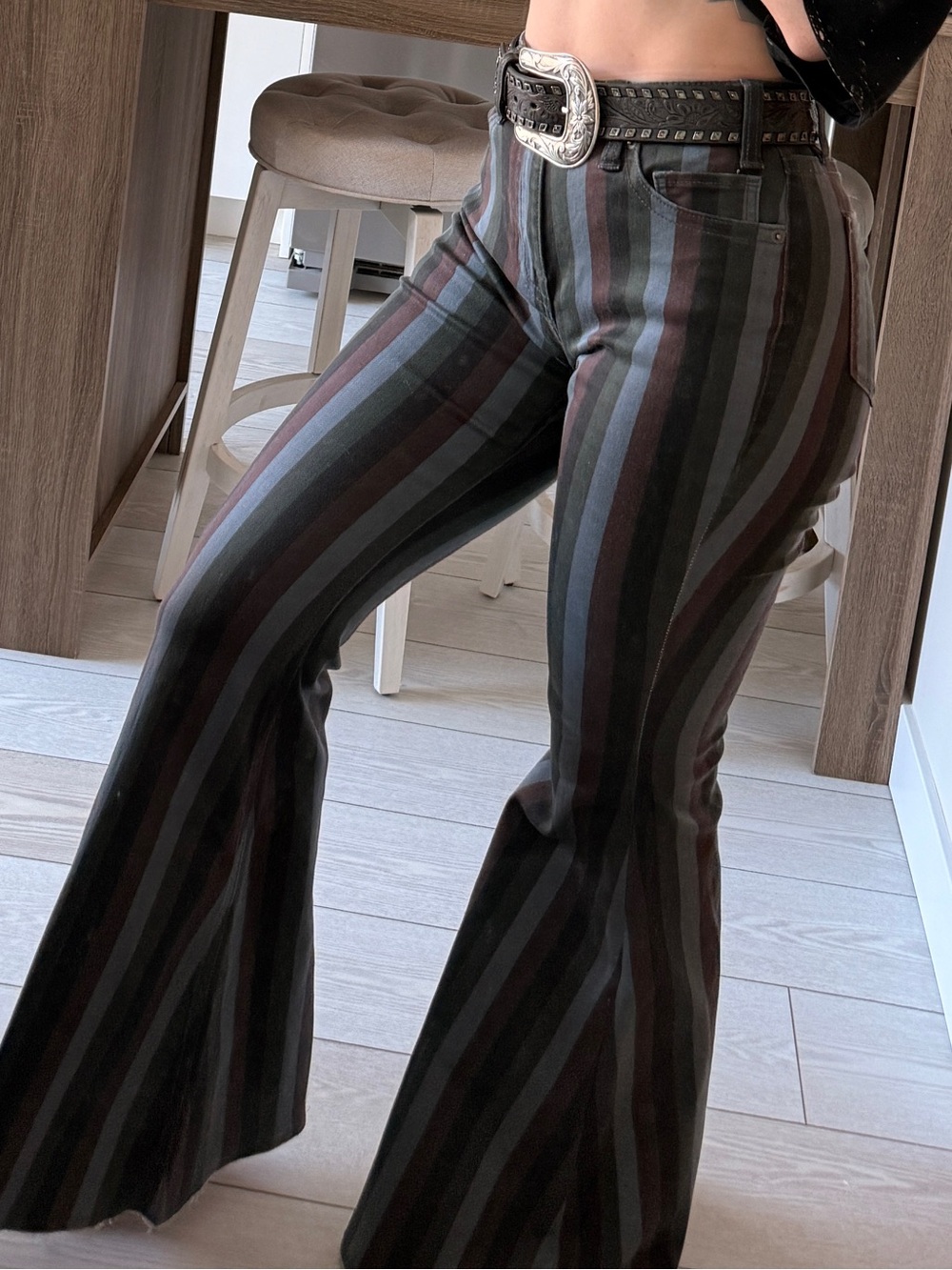 “Rock n’ Roll” Deadstock Denim Size 26 - Ultra Flare Stretch Striped Denim - Picture 2 of 3